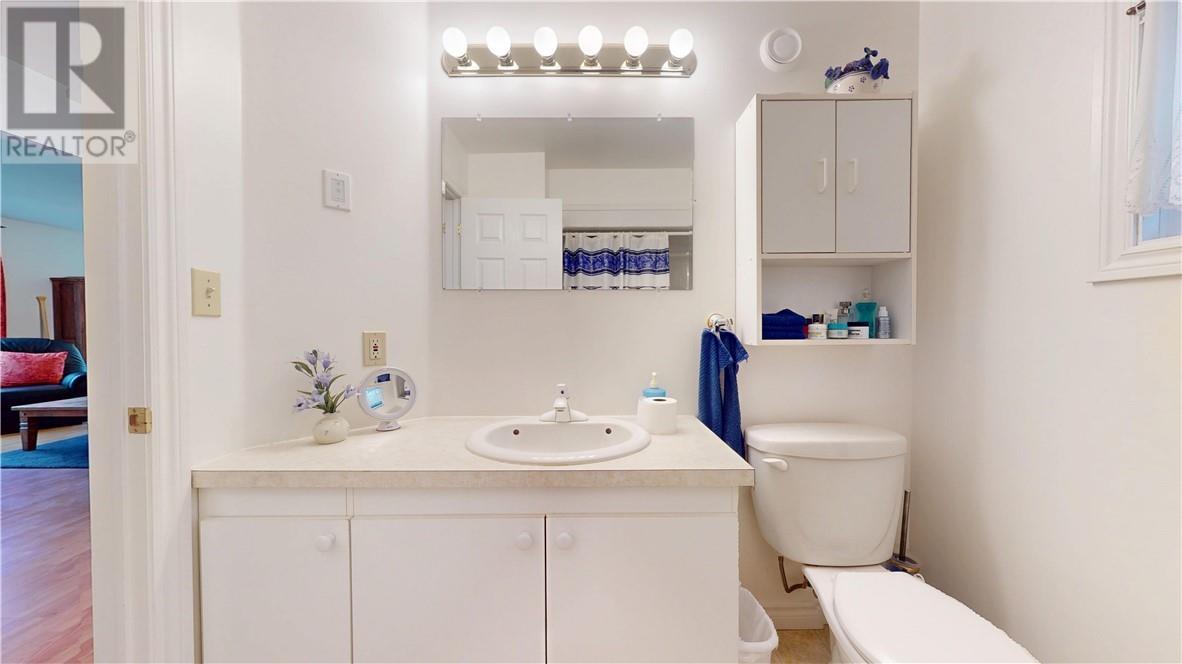 12 Islandview, Mindemoya, ON - Indoor Photo Showing Bathroom