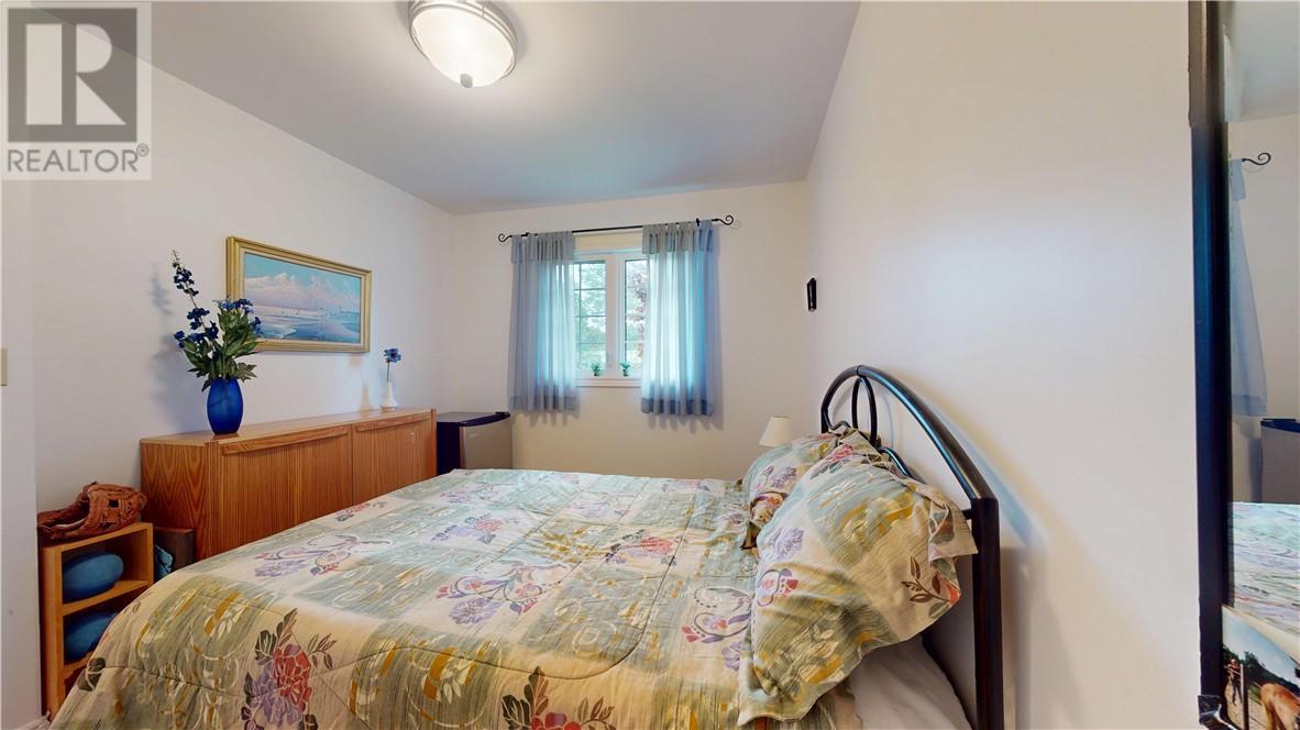 12 Islandview, Mindemoya, ON - Indoor Photo Showing Bedroom