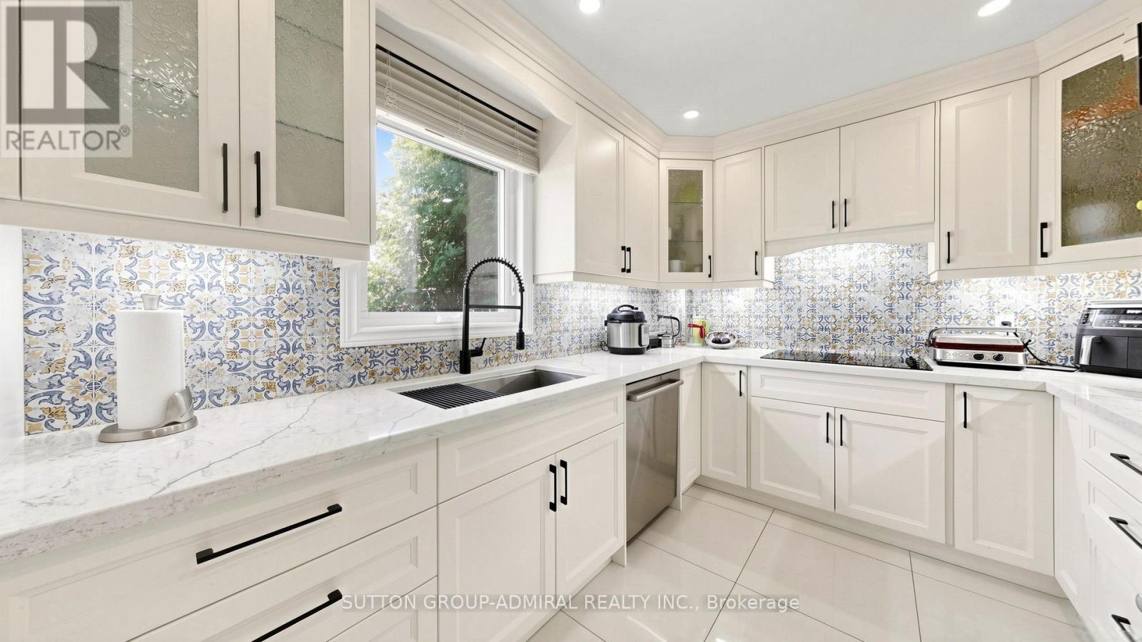 32 Northwood Drive, Toronto, ON