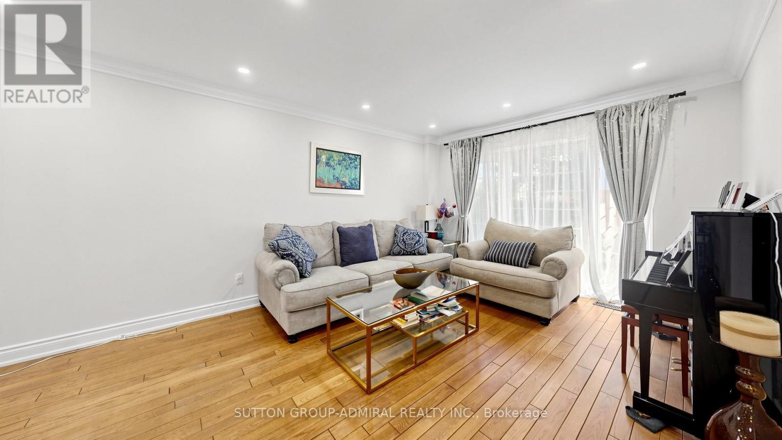 32 Northwood Drive, Toronto, ON