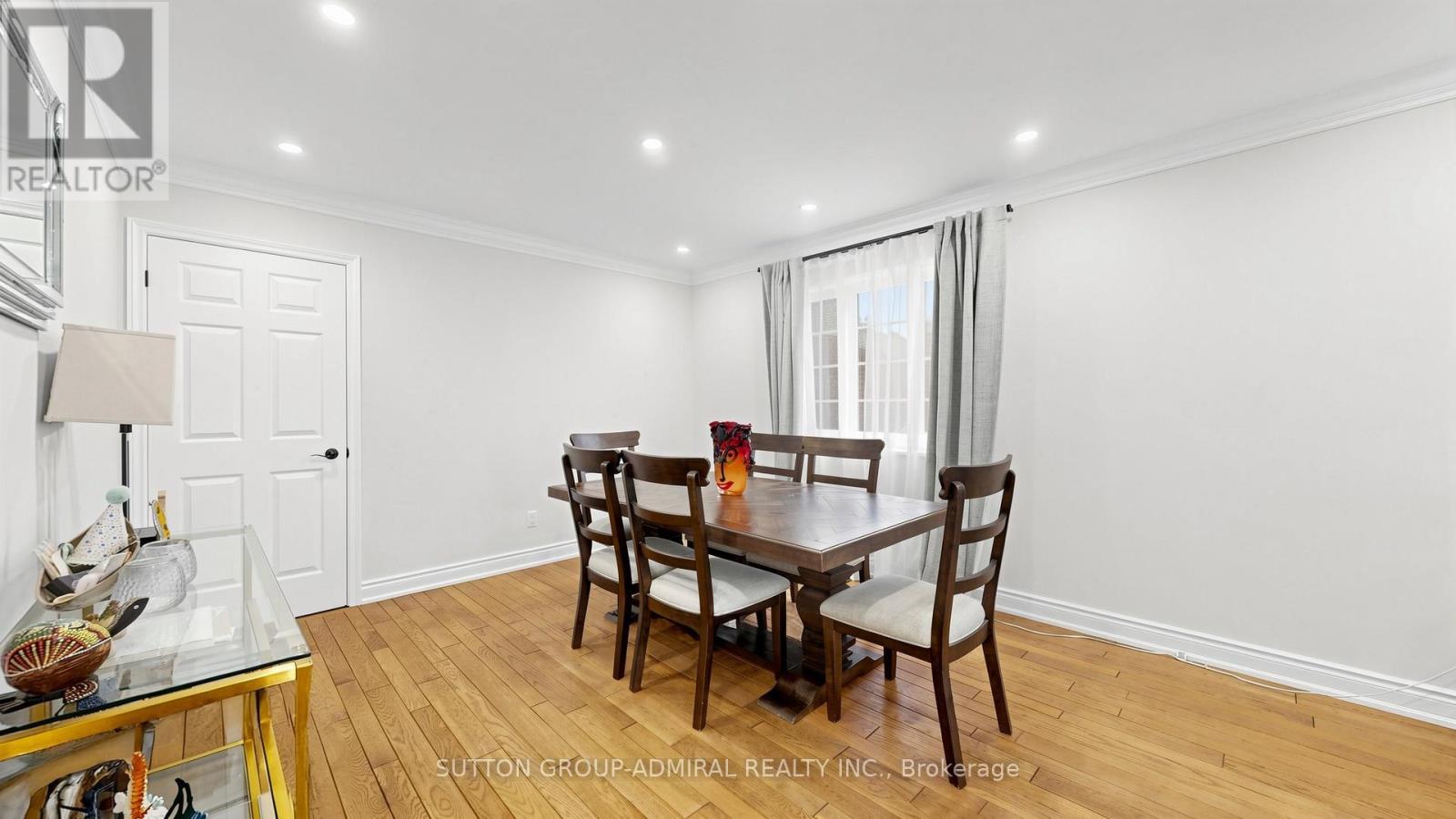 32 Northwood Drive, Toronto, ON