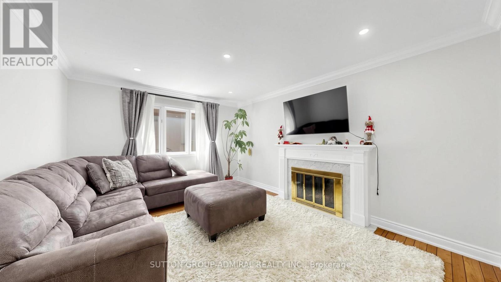 32 Northwood Drive, Toronto, ON