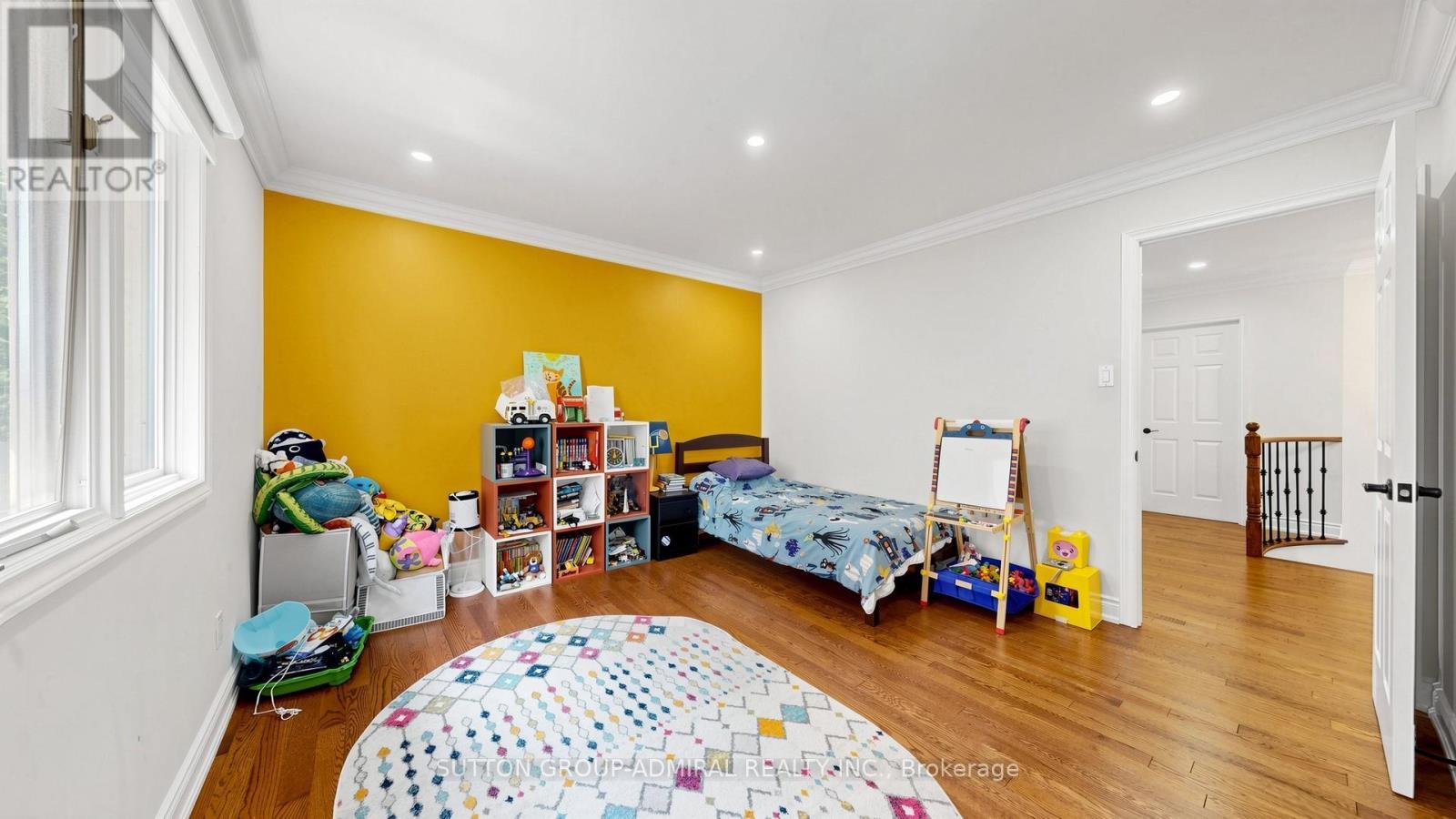 32 Northwood Drive, Toronto, ON