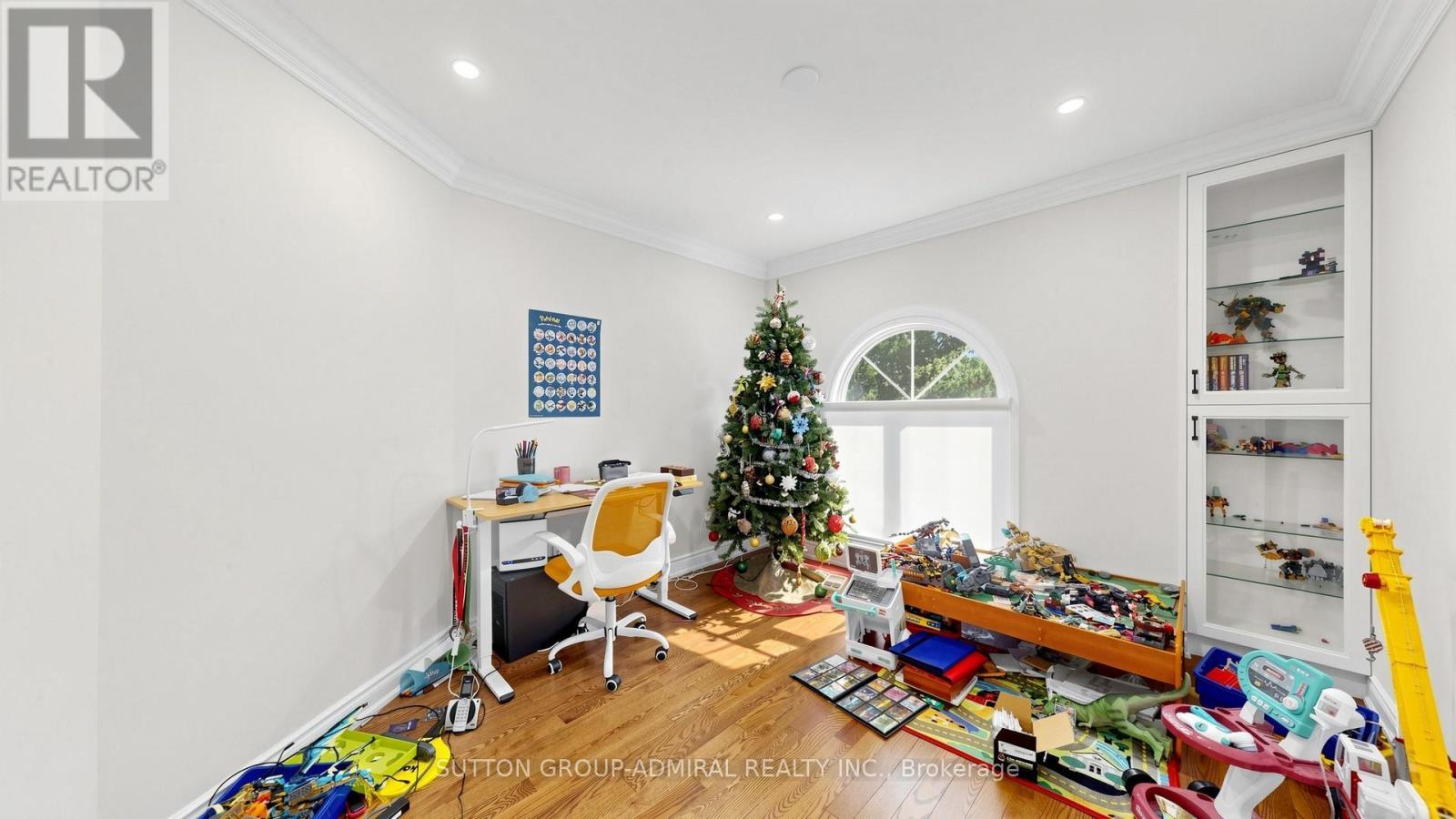 32 Northwood Drive, Toronto, ON