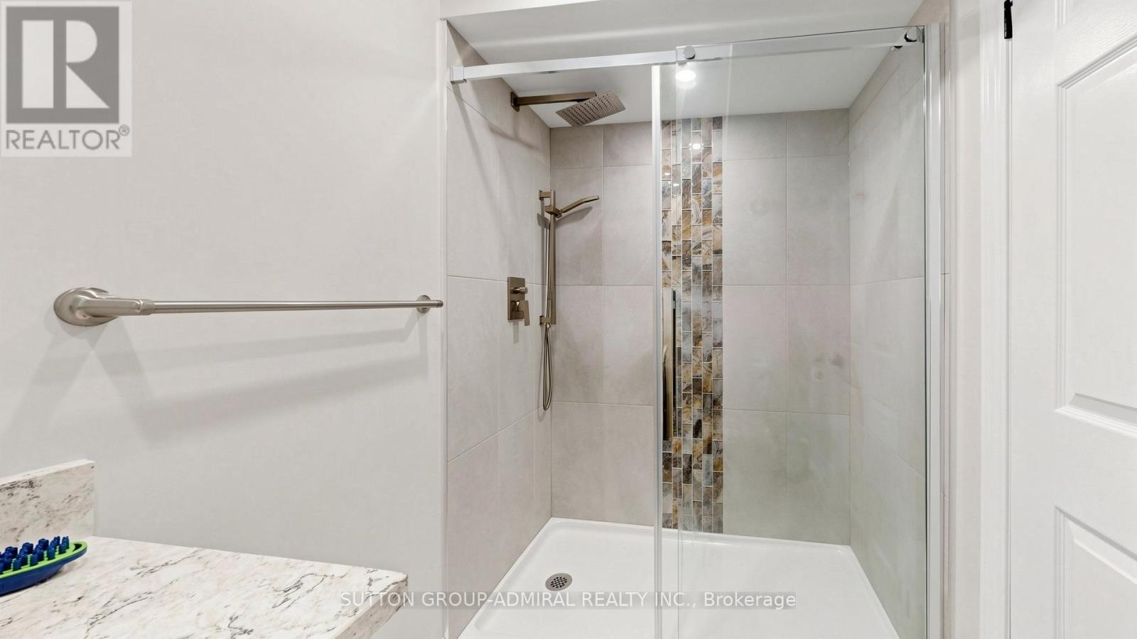 32 Northwood Drive, Toronto, ON