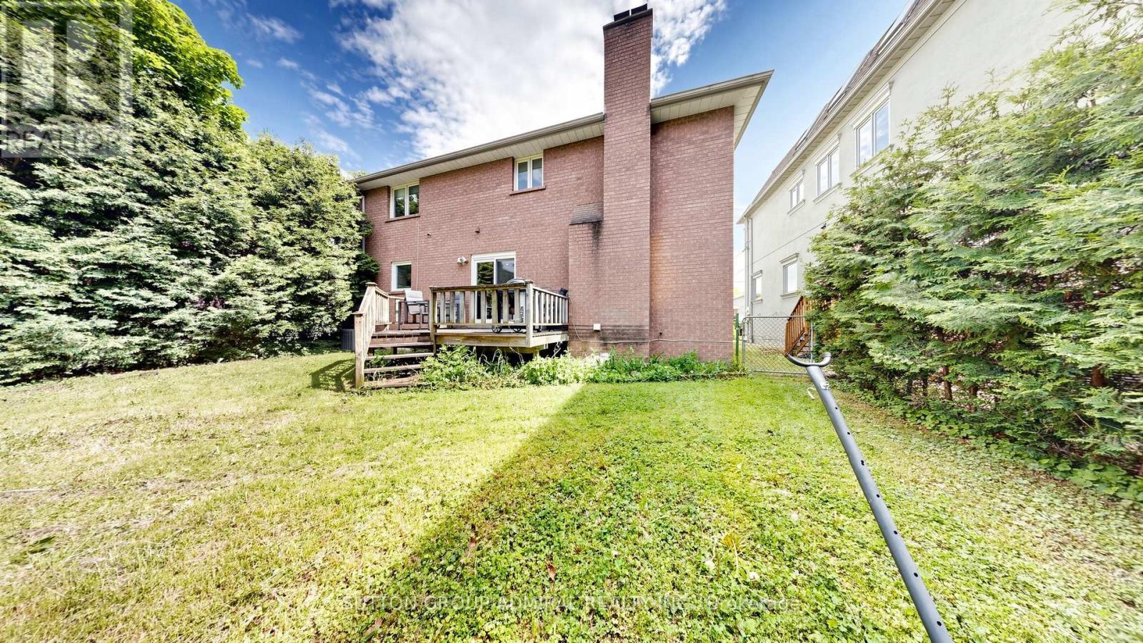 32 Northwood Drive, Toronto, ON