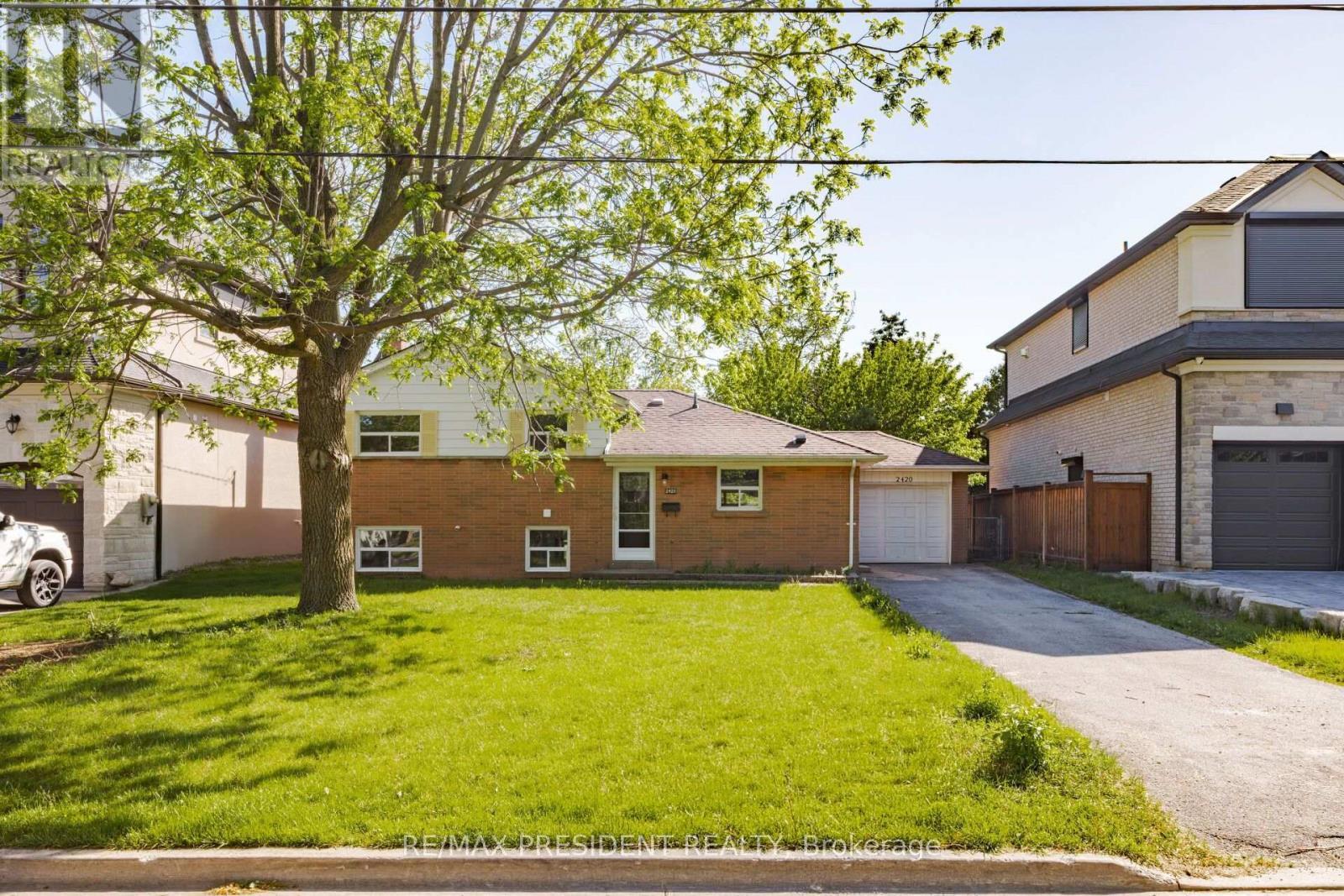 2420 Edenhurst Drive, Mississauga, ON - Outdoor
