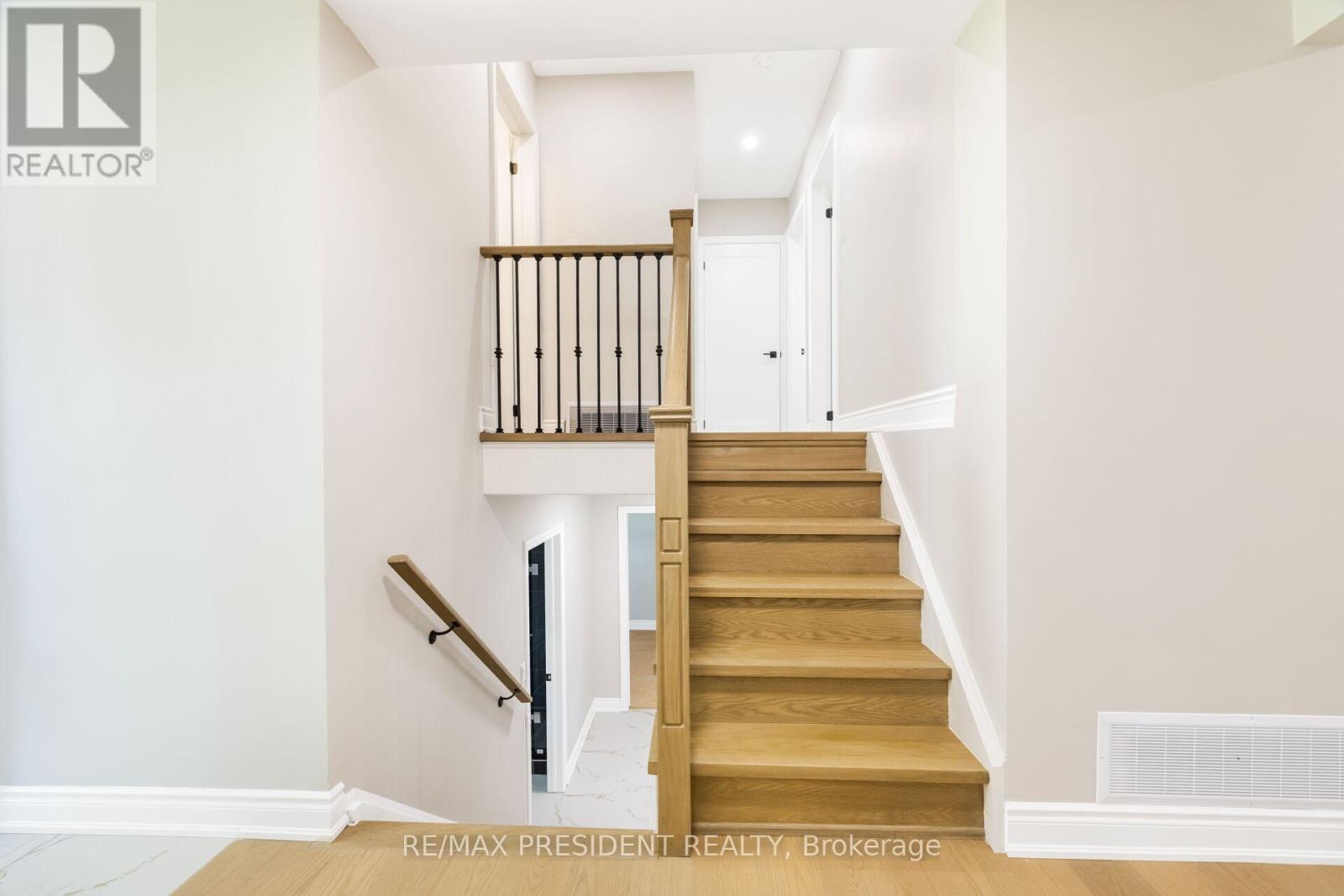 2420 Edenhurst Drive, Mississauga, ON - Indoor Photo Showing Other Room