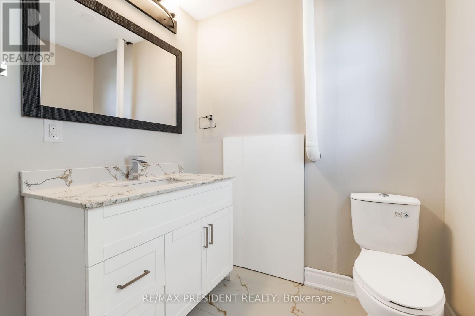 2420 Edenhurst Drive, Mississauga, ON - Indoor Photo Showing Bathroom