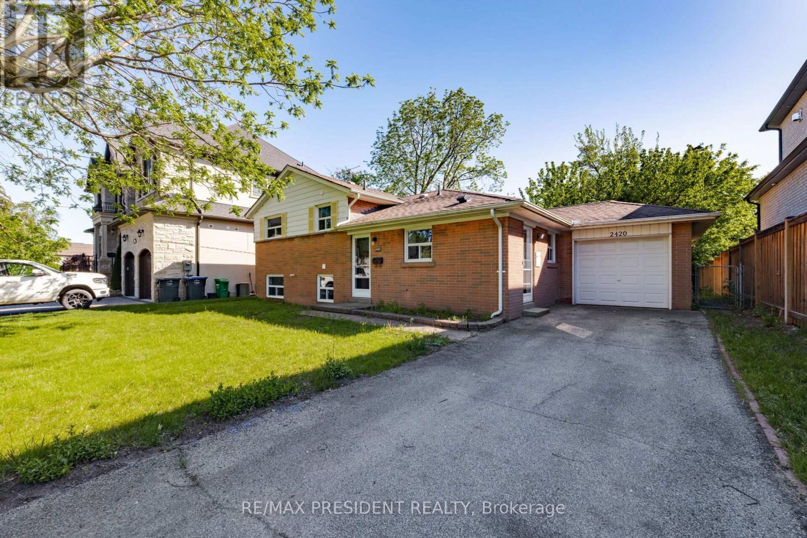 2420 Edenhurst Drive, Mississauga, ON - Outdoor