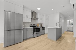 3-10027 Boul. St-Laurent Montréal (Ahuntsic-Cartierville), QC H3L 2N5
