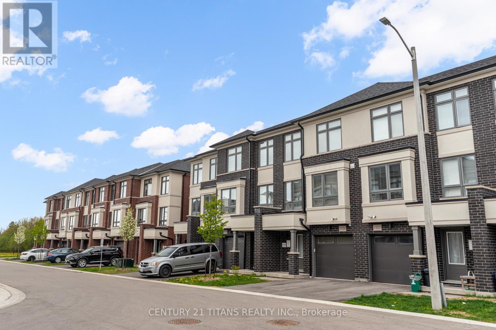 1320 Bradenton Path, Oshawa, ON - Outdoor With Facade