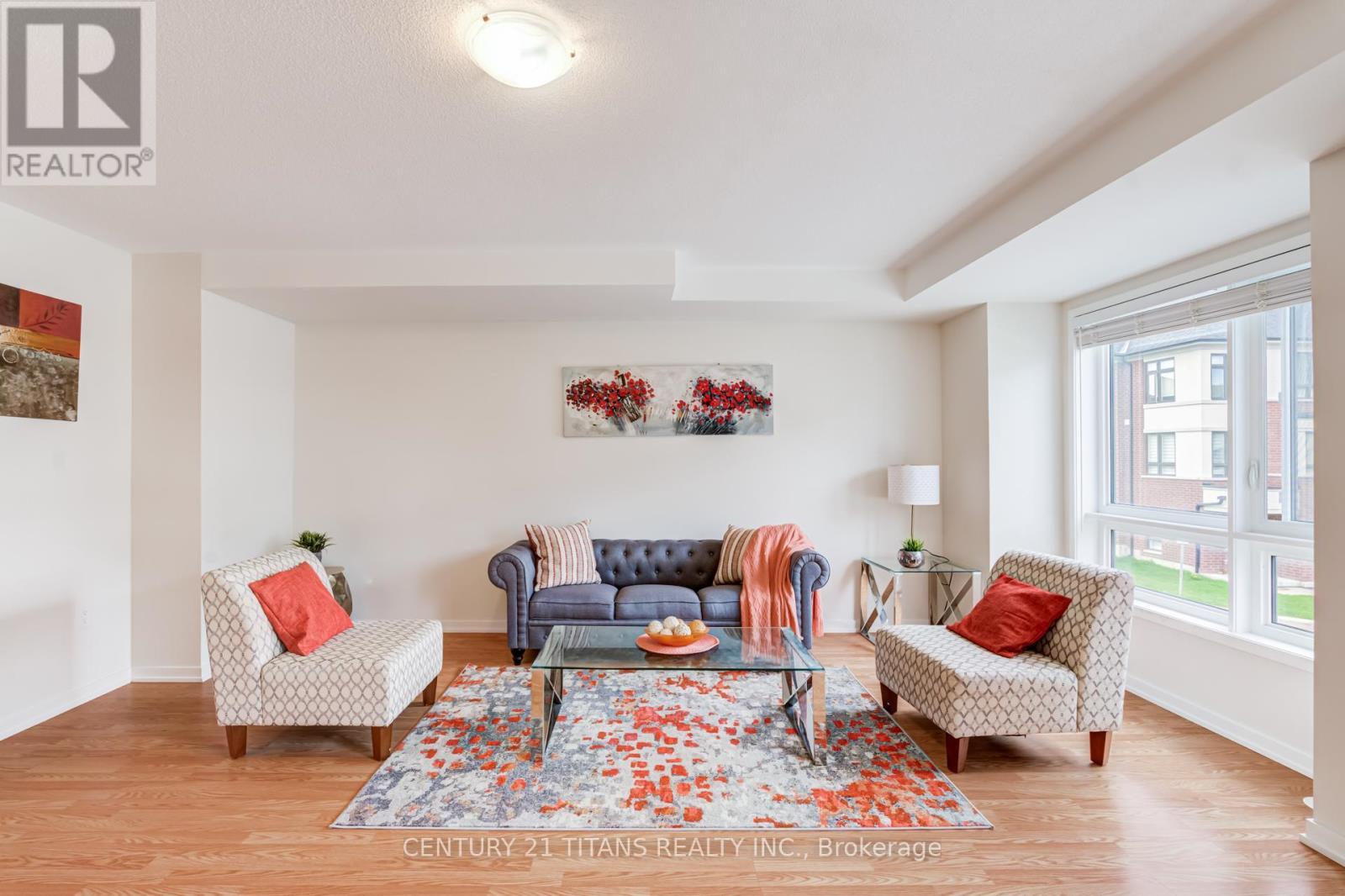 1320 Bradenton Path, Oshawa, ON - Indoor Photo Showing Living Room