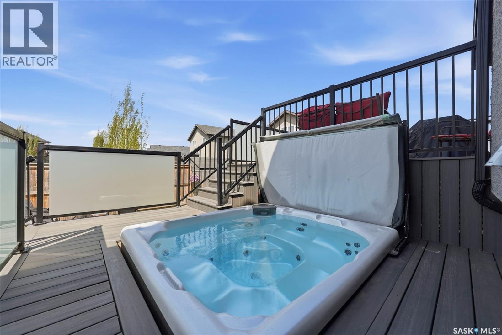 711 Sutter Crescent, Saskatoon, SK - Outdoor With Deck Patio Veranda With Exterior
