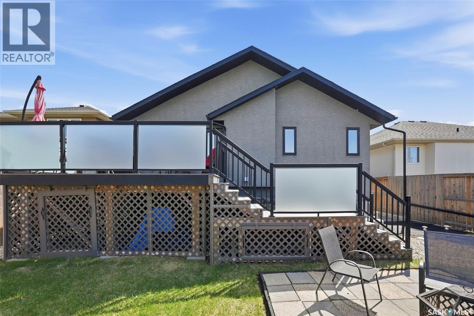 711 Sutter Crescent, Saskatoon, SK - Outdoor With Deck Patio Veranda With Exterior