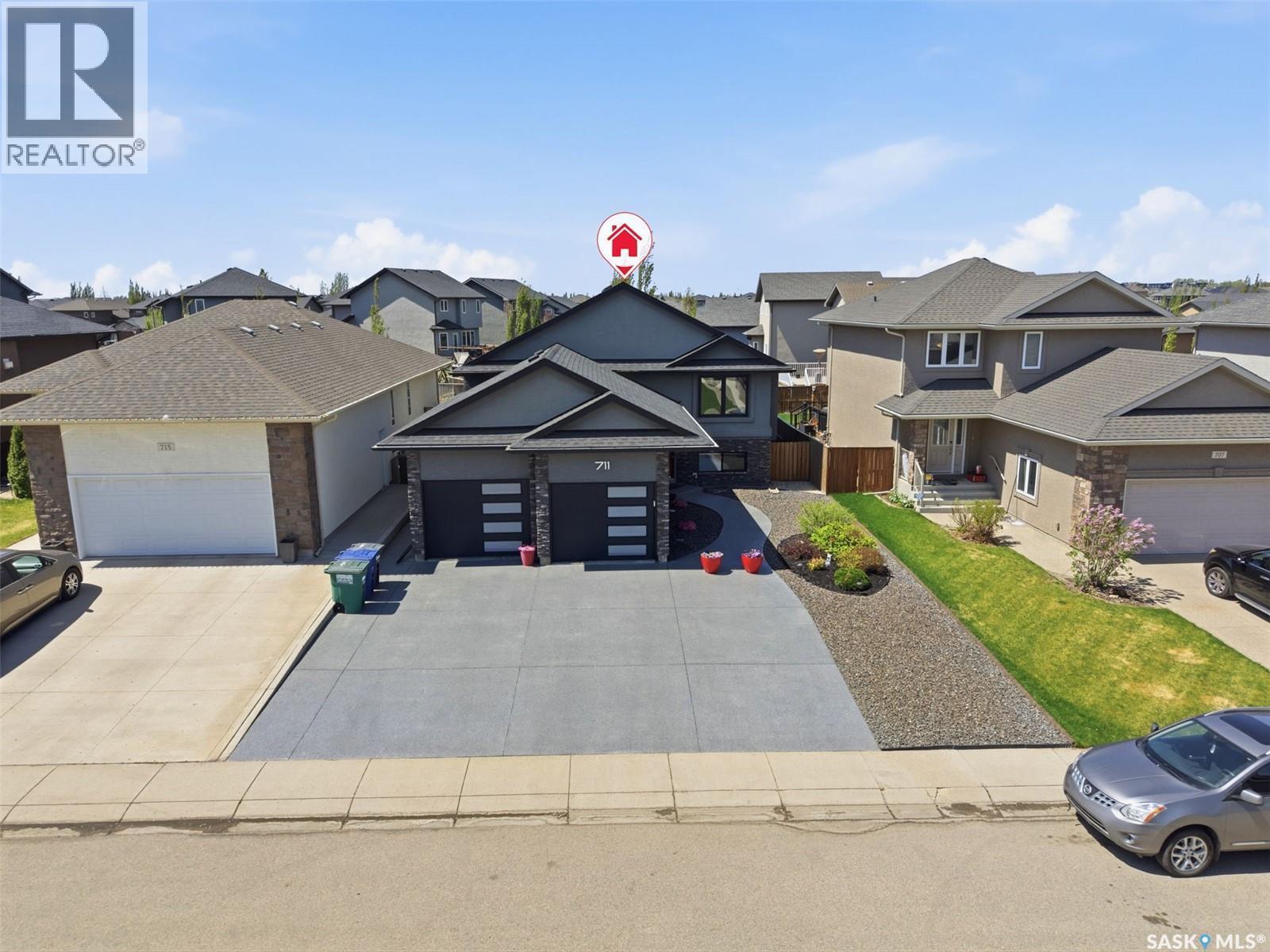 711 Sutter Crescent, Saskatoon, SK - Outdoor With Facade