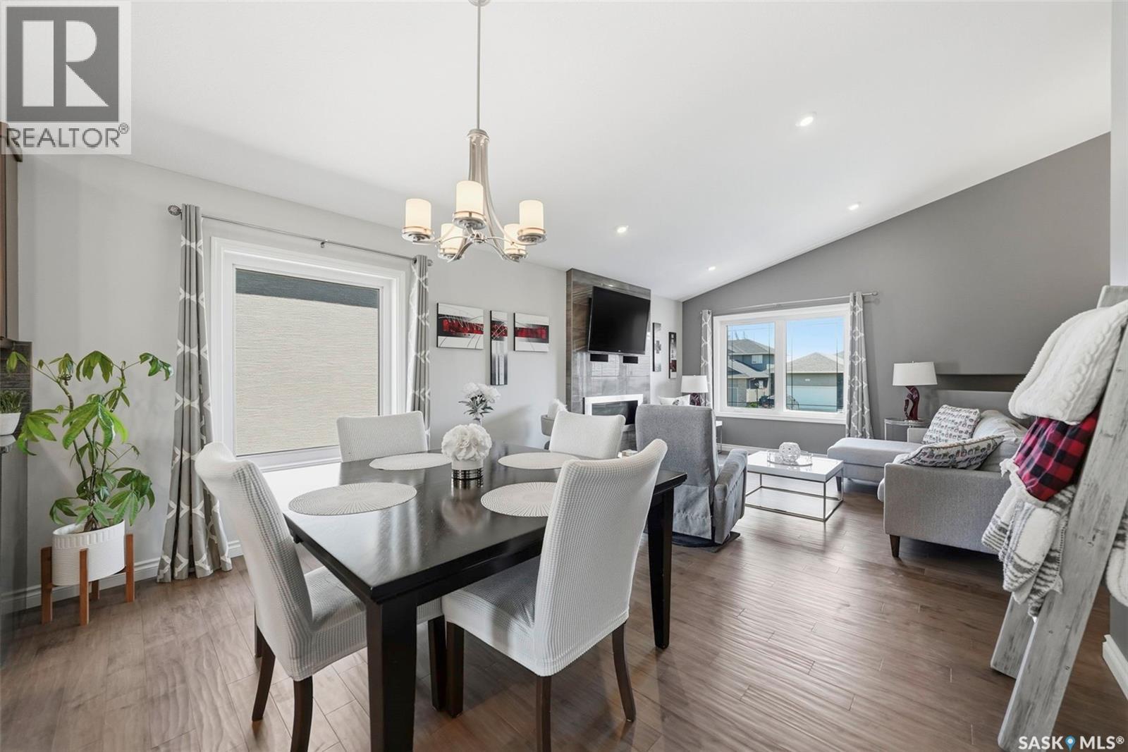711 Sutter Crescent, Saskatoon, SK - Indoor Photo Showing Dining Room