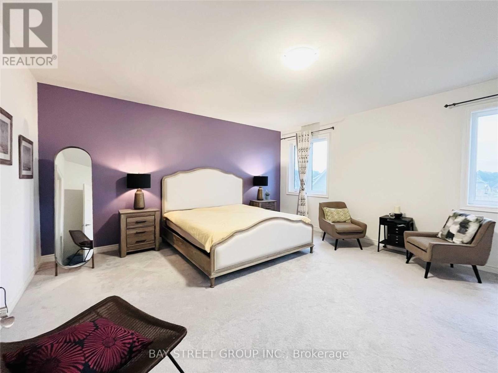 25 Mcisaac Drive, Springwater, ON - Indoor Photo Showing Bedroom