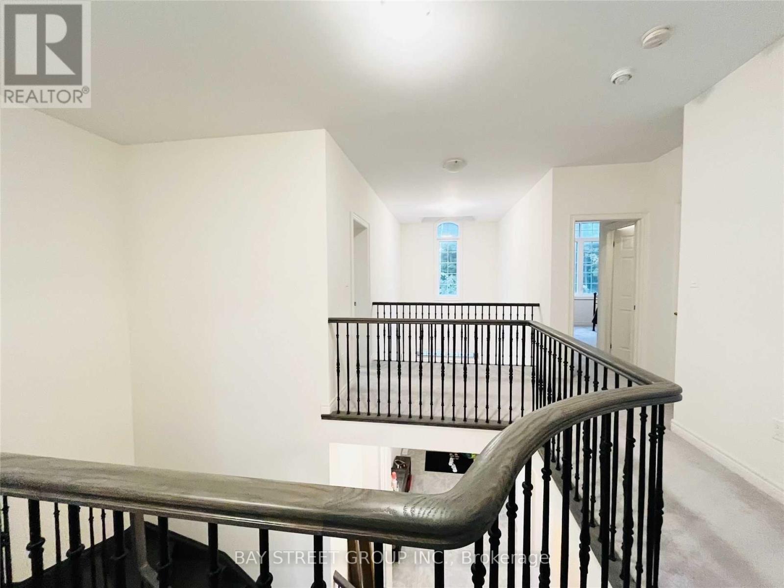 25 Mcisaac Drive, Springwater, ON - Indoor Photo Showing Other Room