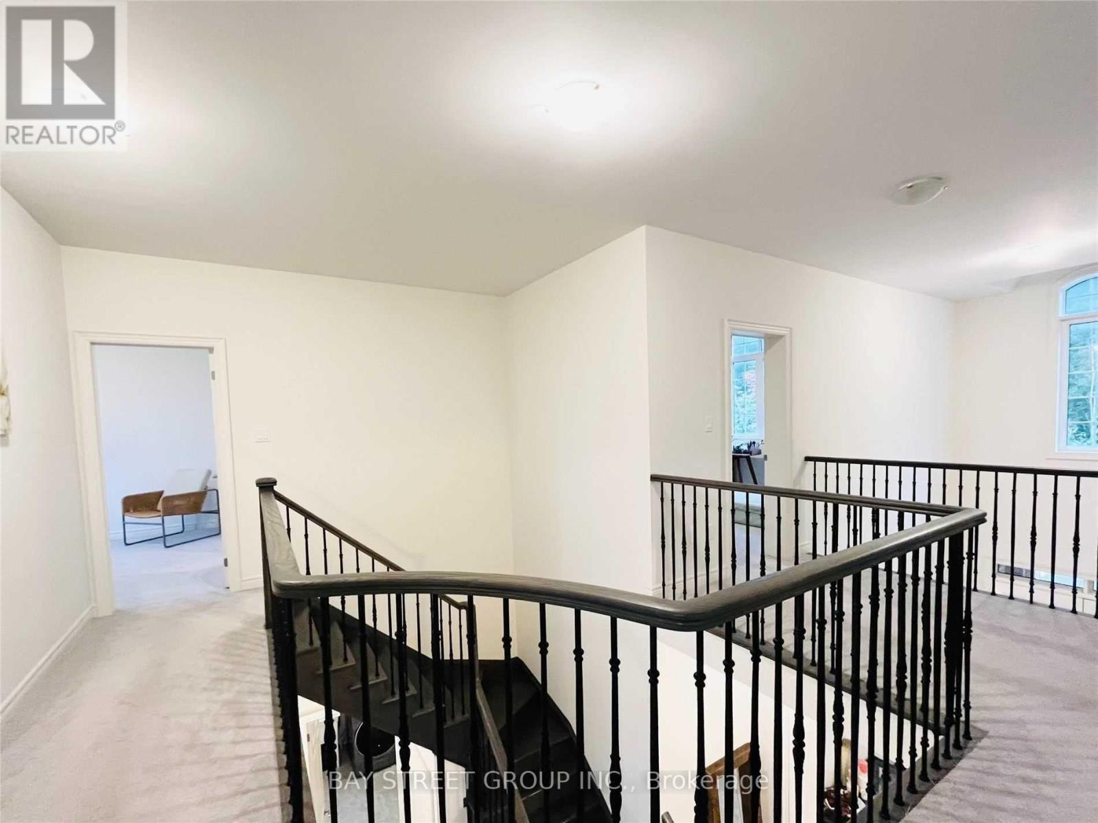 25 Mcisaac Drive, Springwater, ON - Indoor Photo Showing Other Room
