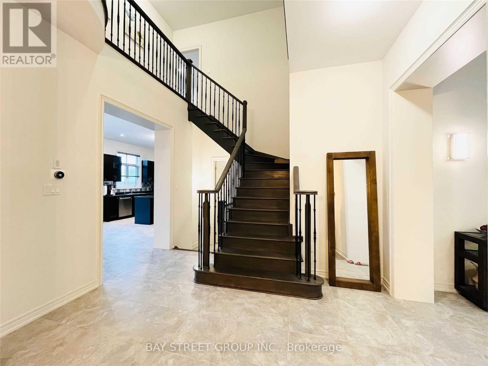 25 Mcisaac Drive, Springwater, ON - Indoor Photo Showing Other Room