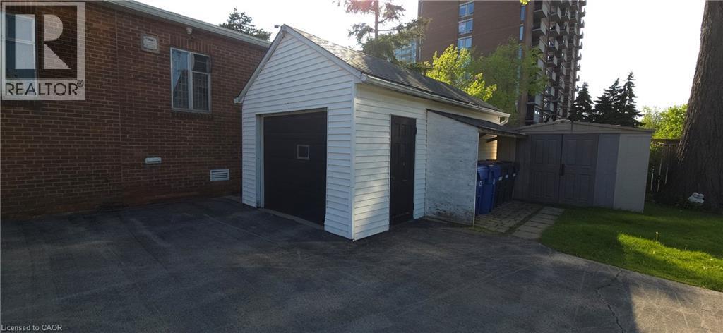 2047 James Street, Burlington, ON