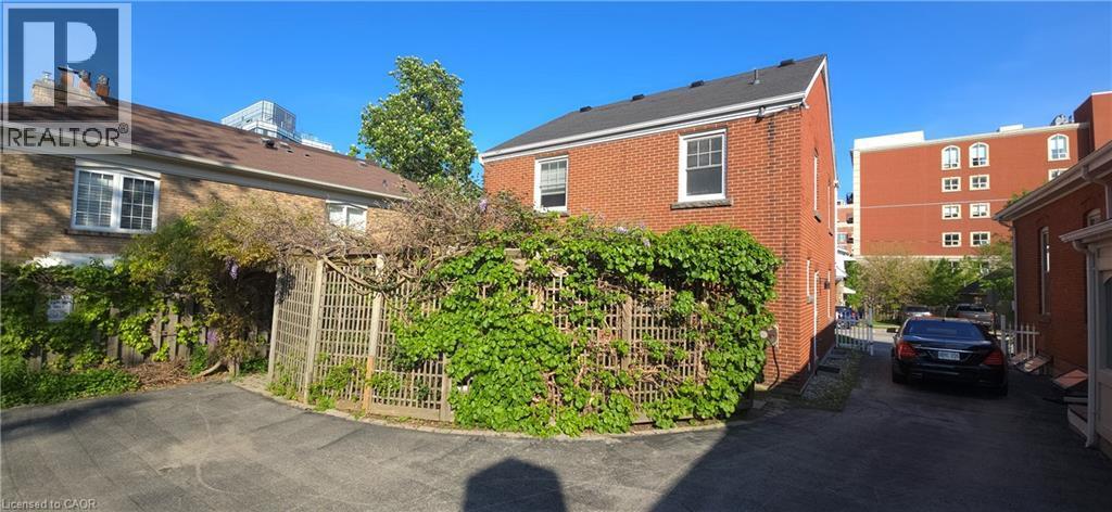 2047 James Street, Burlington, ON