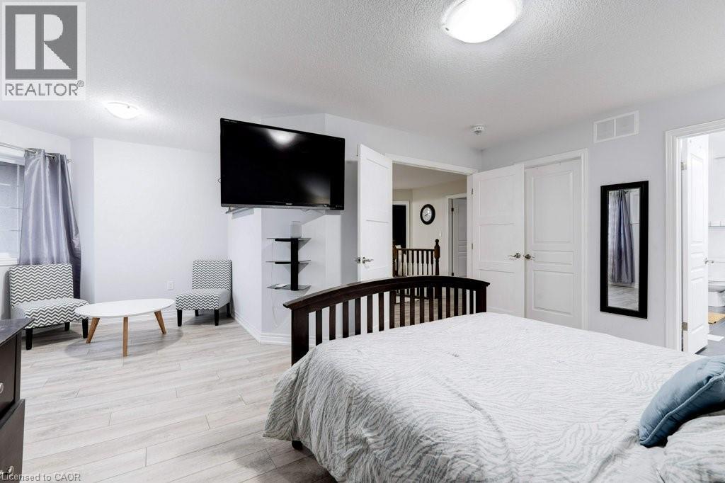85 Showcase Drive, Hamilton, ON - Indoor Photo Showing Bedroom