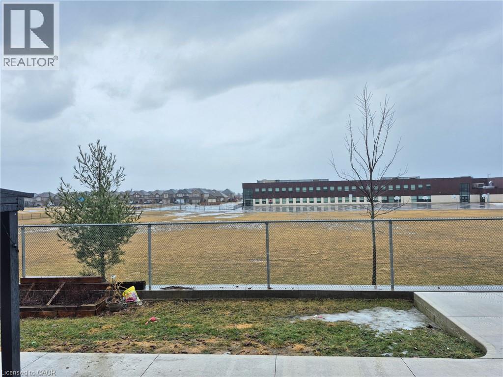 85 Showcase Drive, Hamilton, ON - Outdoor With View