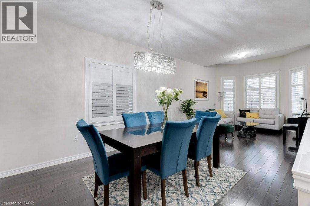 85 Showcase Drive, Hamilton, ON - Indoor Photo Showing Dining Room