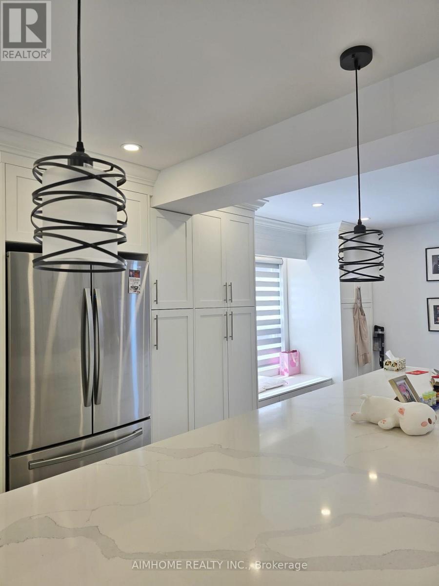 137 Mcclellan Way, Aurora, ON - Indoor