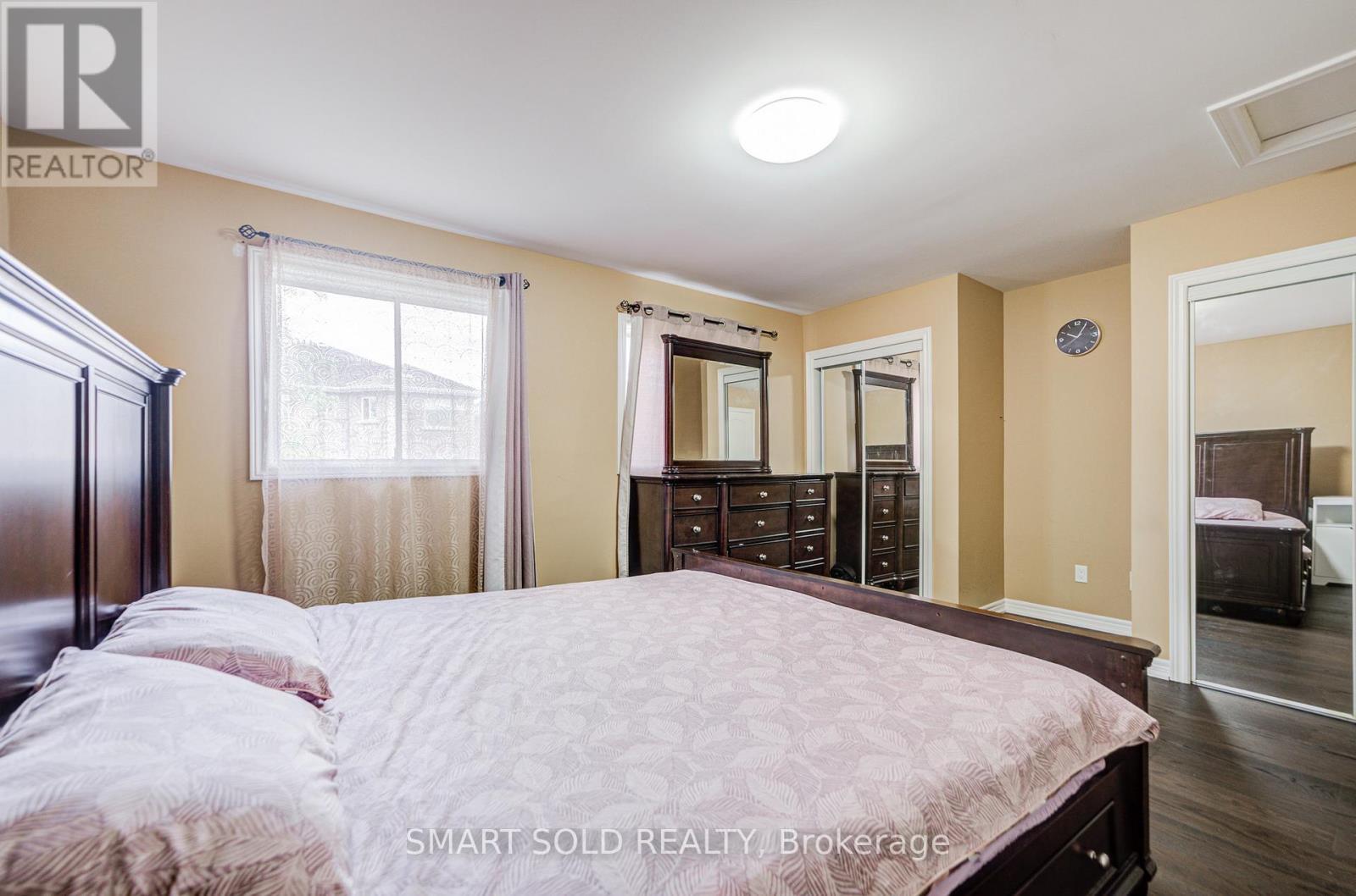 68 Denton Circle, Vaughan, ON - Indoor Photo Showing Bedroom