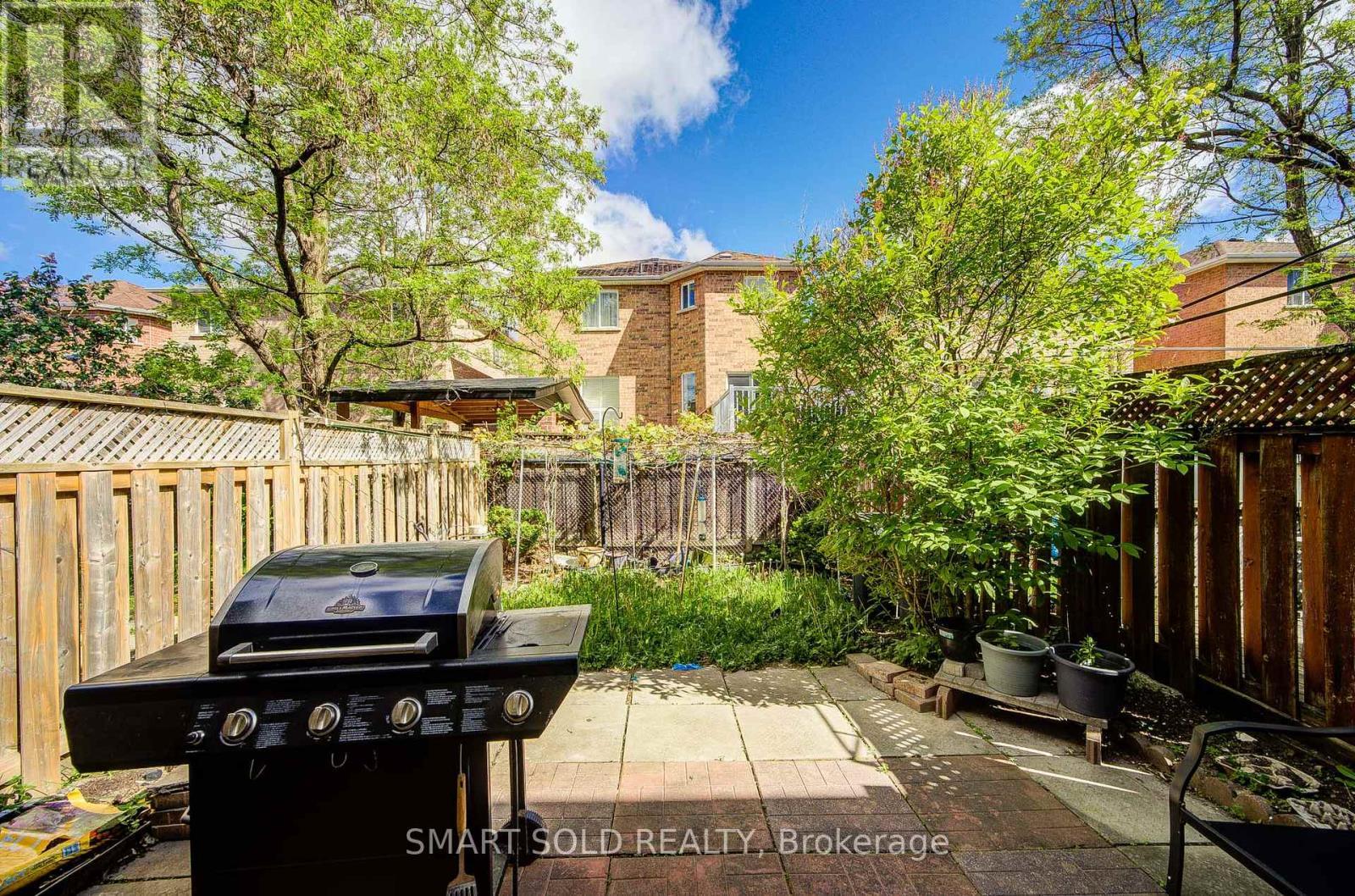 68 Denton Circle, Vaughan, ON - Outdoor