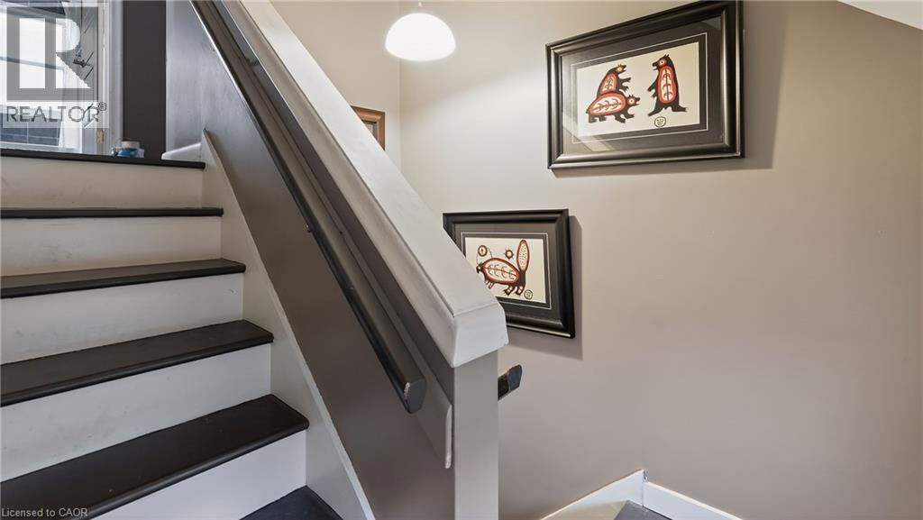 342 East 17Th Street, Hamilton, ON - Indoor Photo Showing Other Room