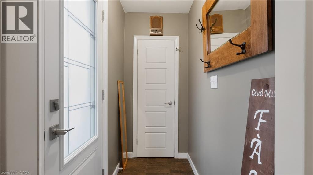 342 East 17Th Street, Hamilton, ON - Indoor Photo Showing Other Room