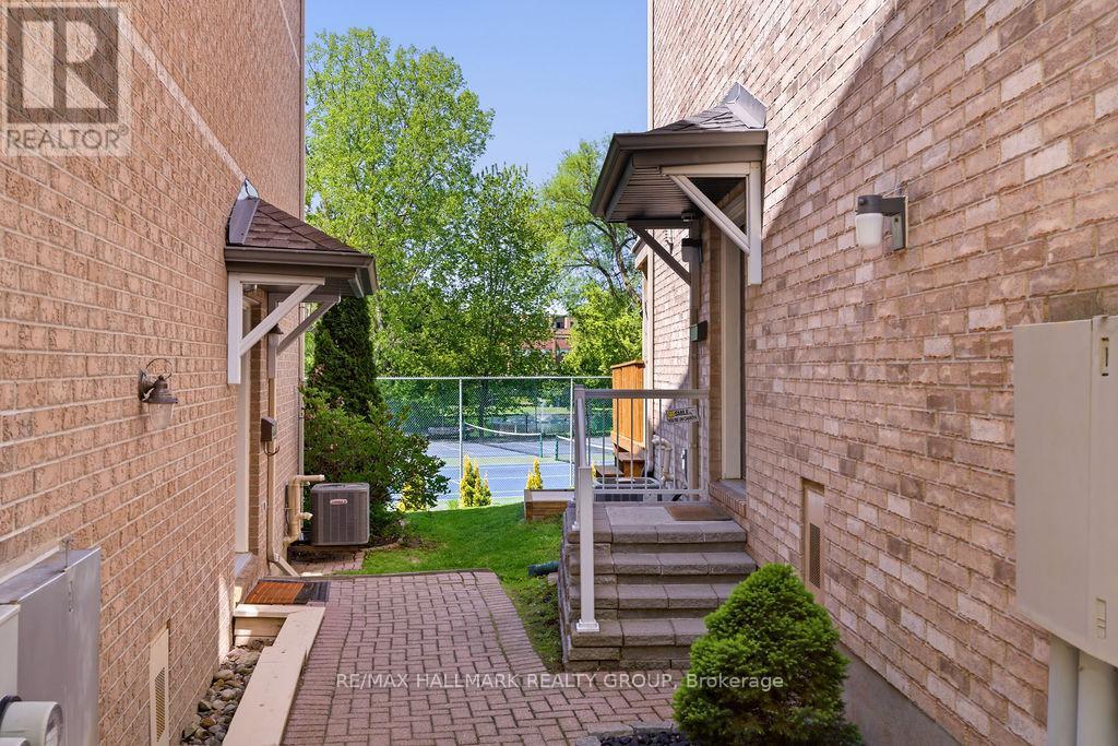 8 Pondside Private, Ottawa, ON - Outdoor With Exterior