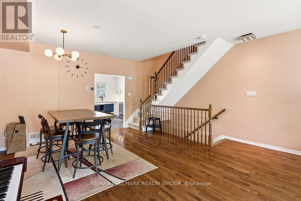 8 Pondside Private, Ottawa, ON - Indoor