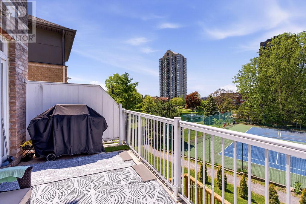 8 Pondside Private, Ottawa, ON - Outdoor With Exterior
