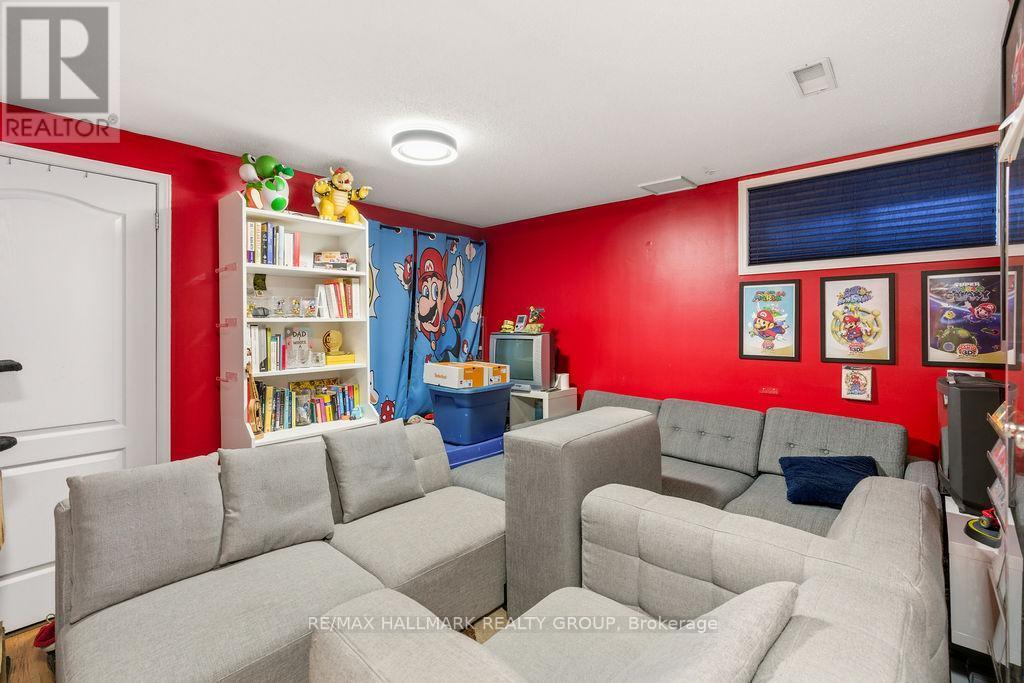 Basement Rec Room - 8 Pondside Private, Ottawa, ON - Indoor Photo Showing Living Room