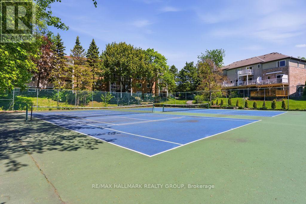 Tennis Court - 8 Pondside Private, Ottawa, ON - Outdoor