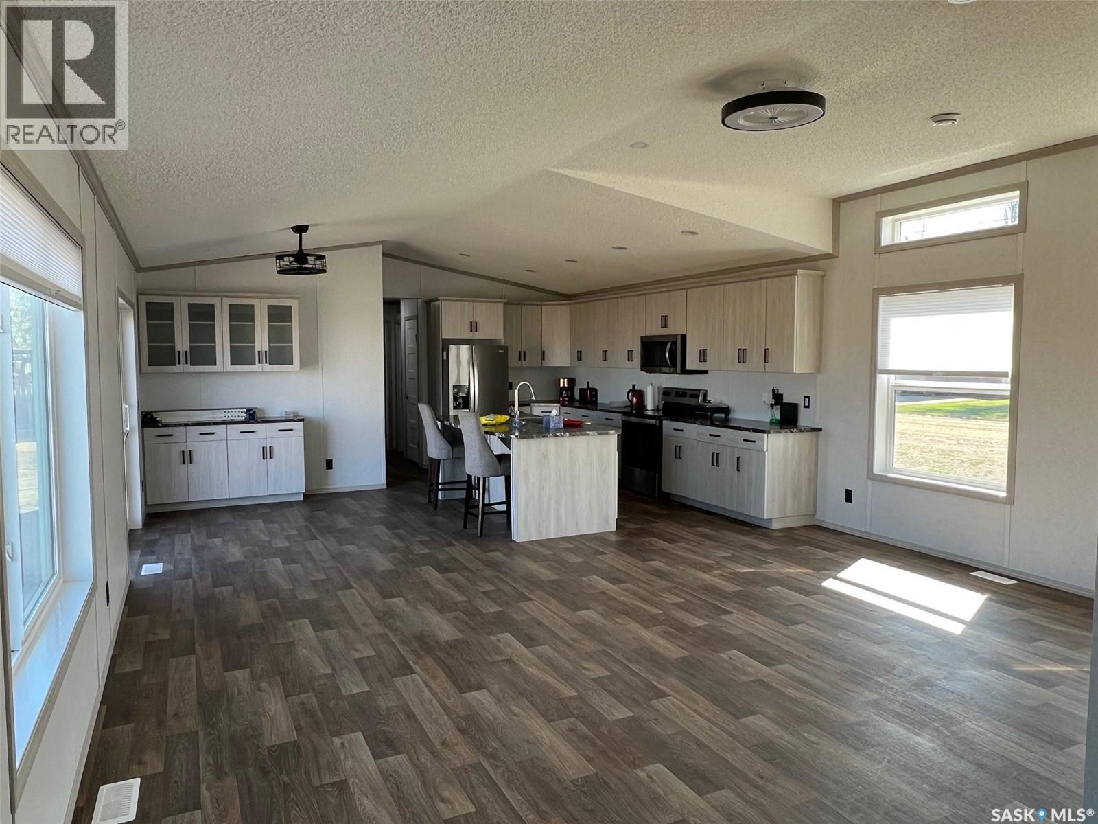 215 1St Street W, Meota, SK - Indoor Photo Showing Kitchen