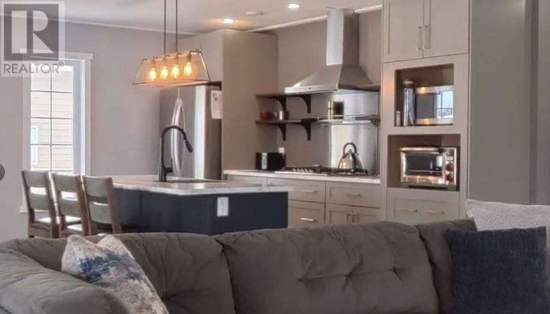 29 Vankoughnet St. E., Little Current, ON - Indoor