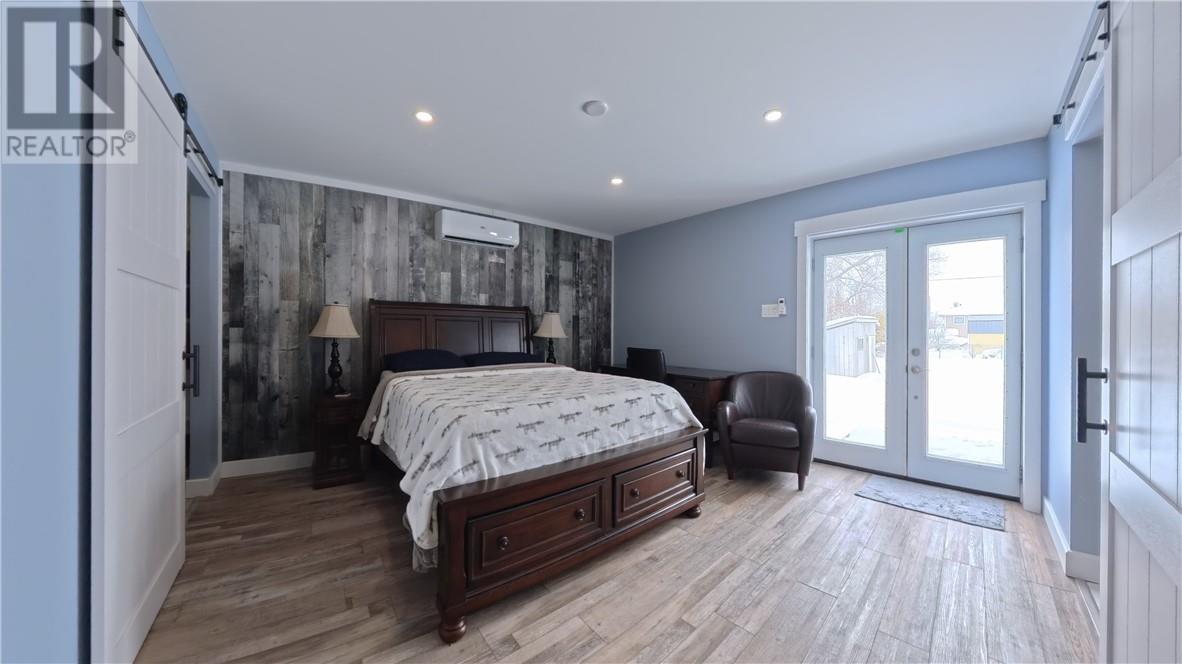 29 Vankoughnet St. E., Little Current, ON - Indoor Photo Showing Bedroom