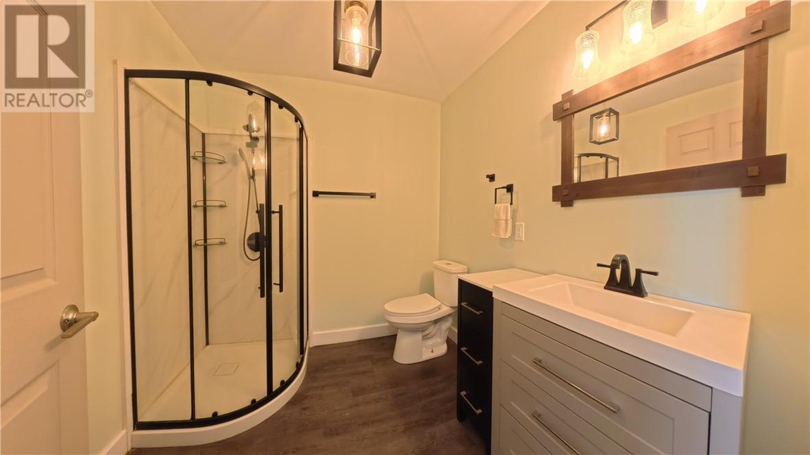 29 Vankoughnet St. E., Little Current, ON - Indoor Photo Showing Bathroom