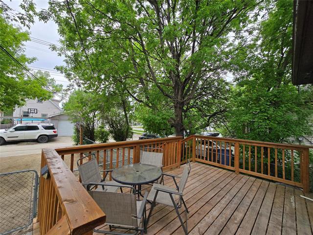 592 Polson Ave, Winnipeg, MB