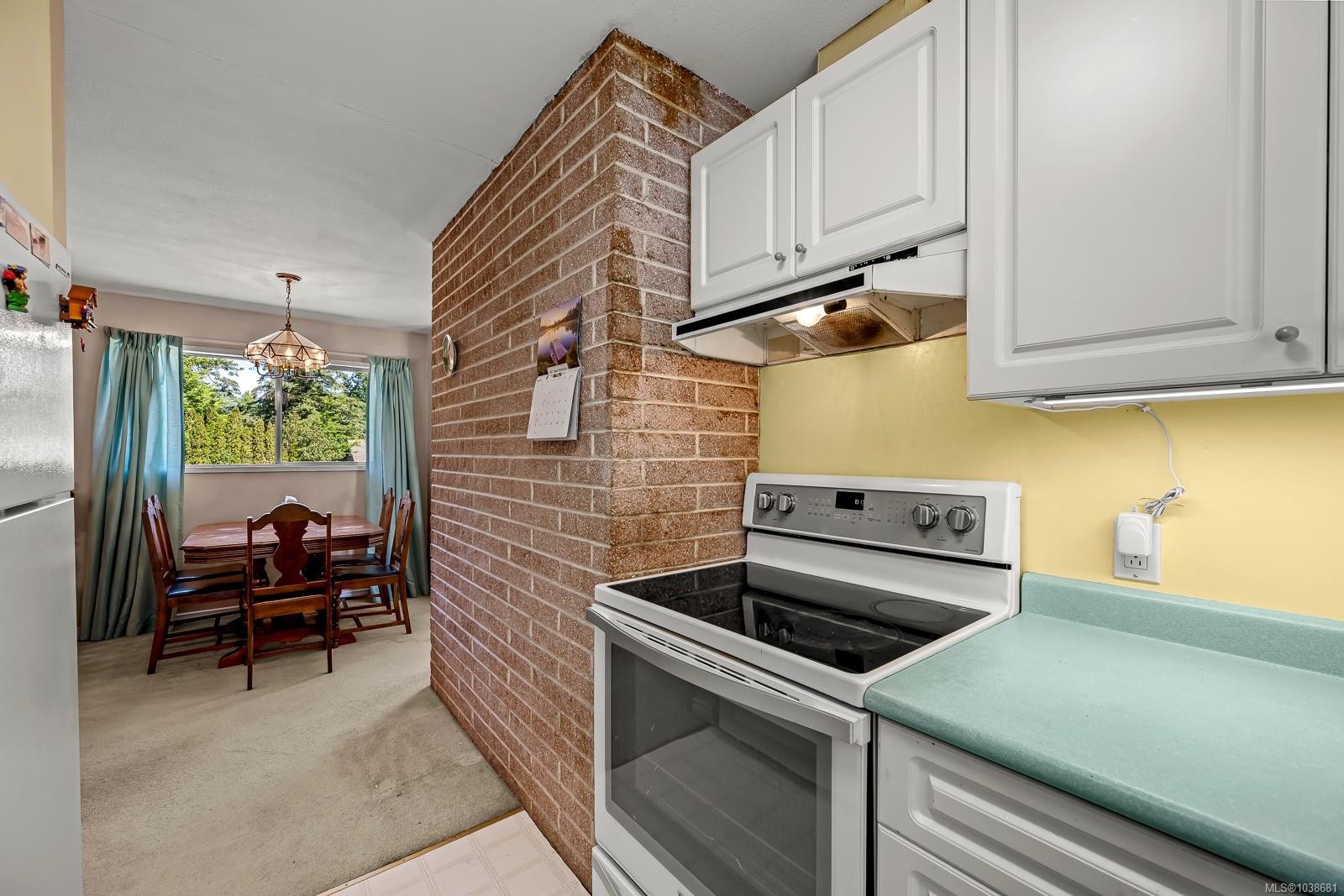 1617 Robb Ave, Comox, BC