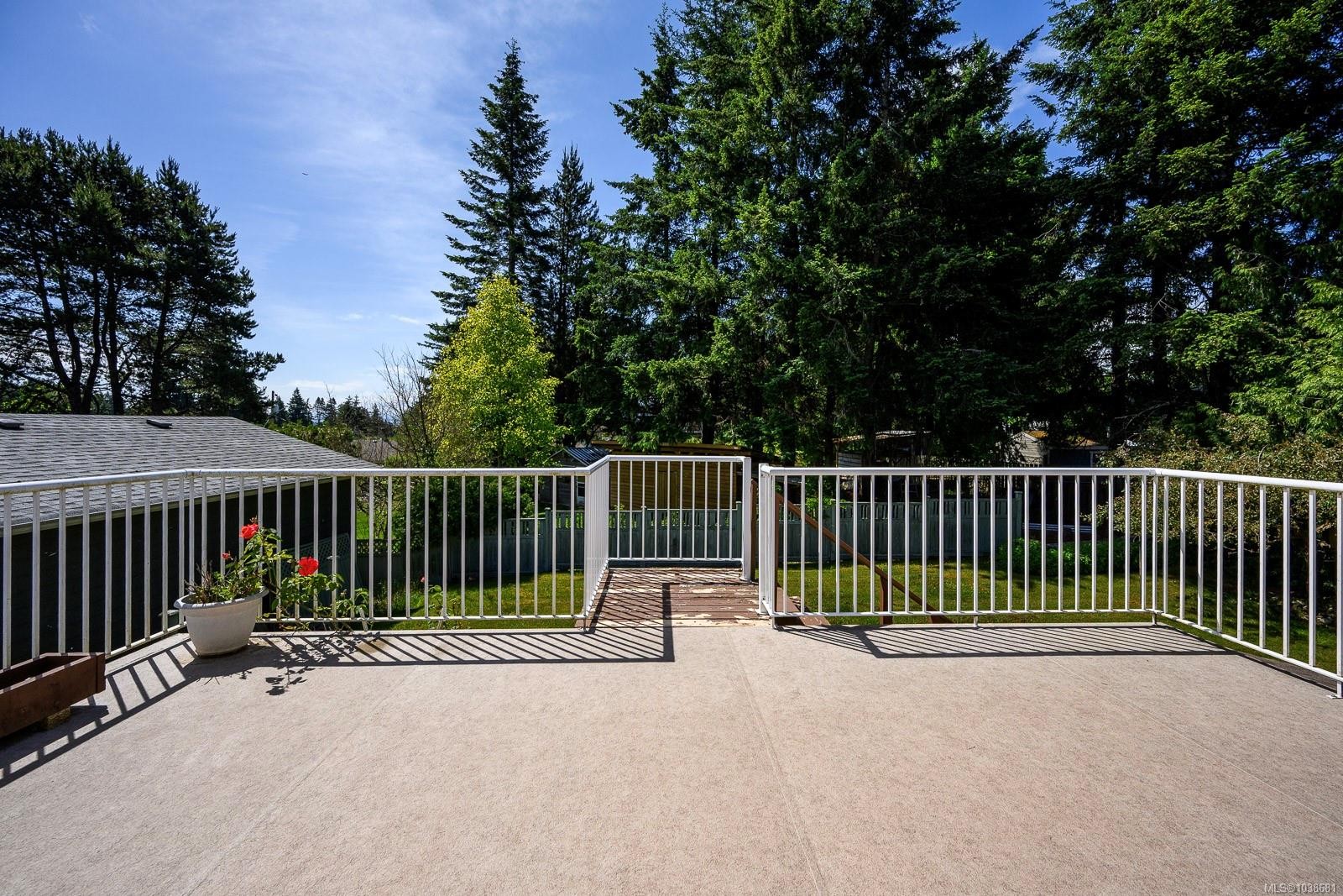 1617 Robb Ave, Comox, BC