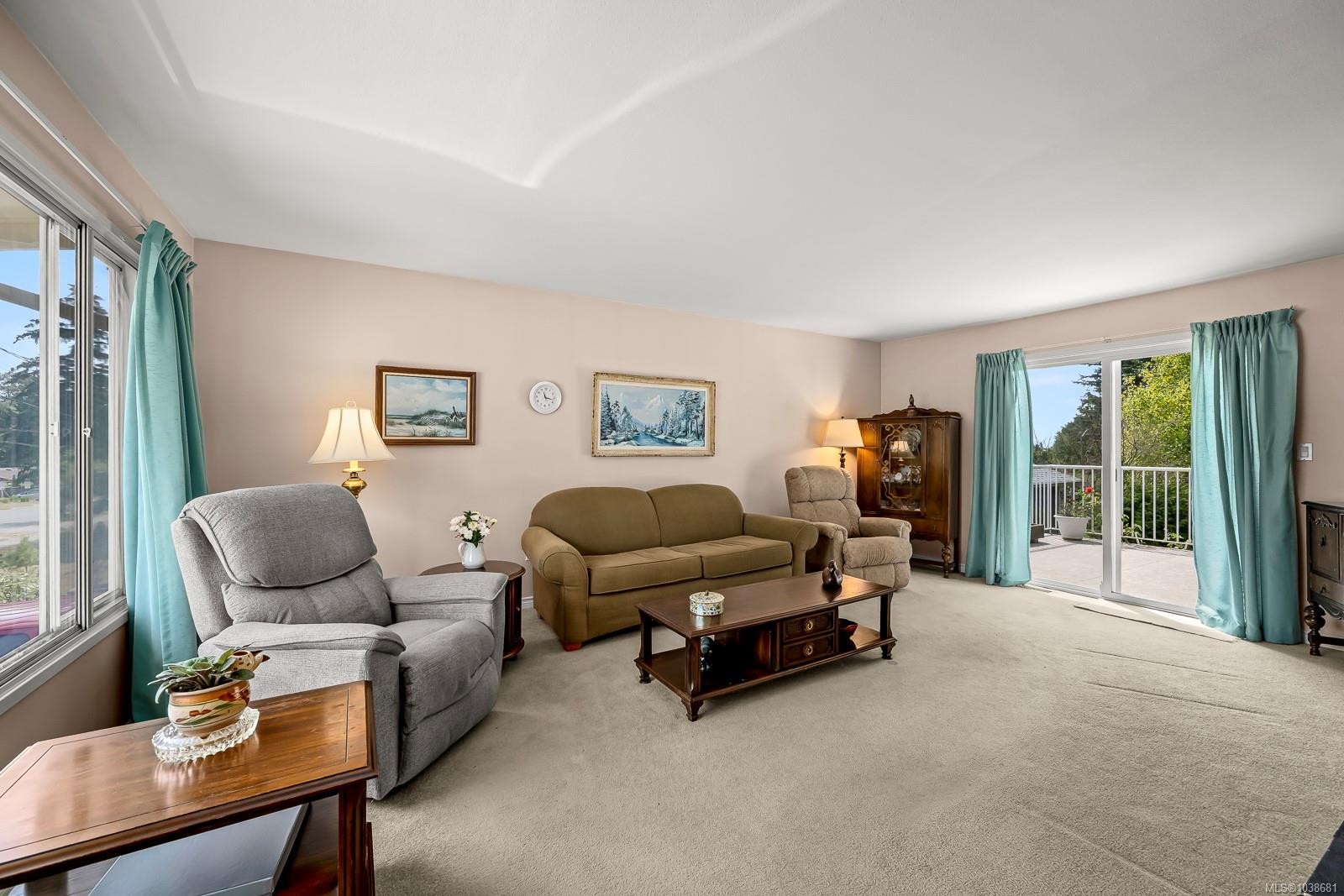 1617 Robb Ave, Comox, BC