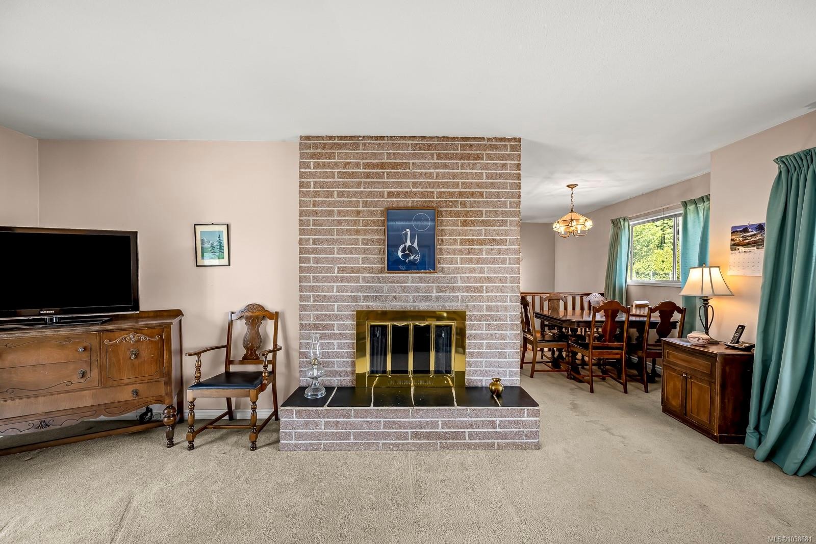1617 Robb Ave, Comox, BC