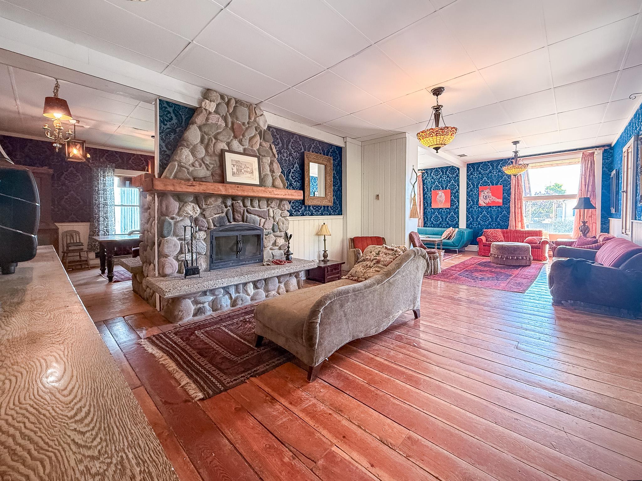 9215 Main Avenue, Wilmer, BC